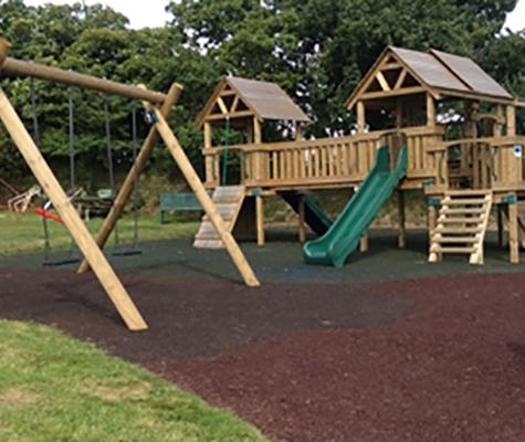 Play park equipment